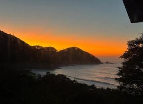 Linda Casa com vista para o mar